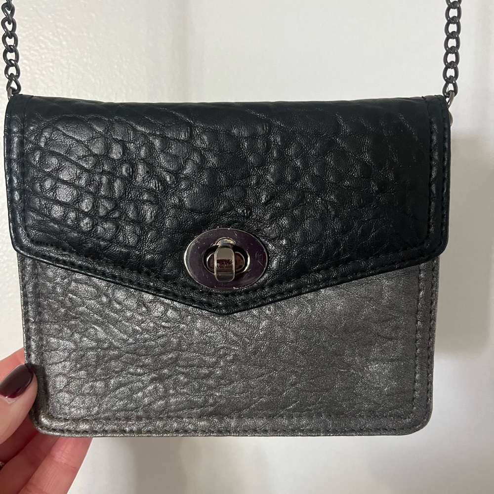 Crossbody coin purse.